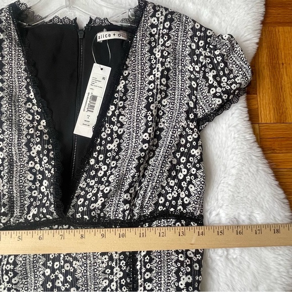 ALICE + OLIVIA Melony Jumpsuit SIZE 4 - Picture 6 of 13